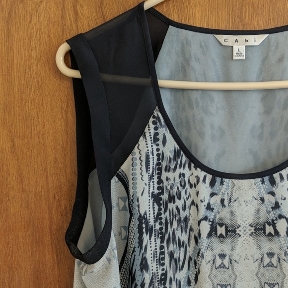 Shell Blouse - Picture 3 of 3